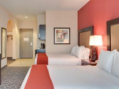 Express & By Ihg Hotel 2*
